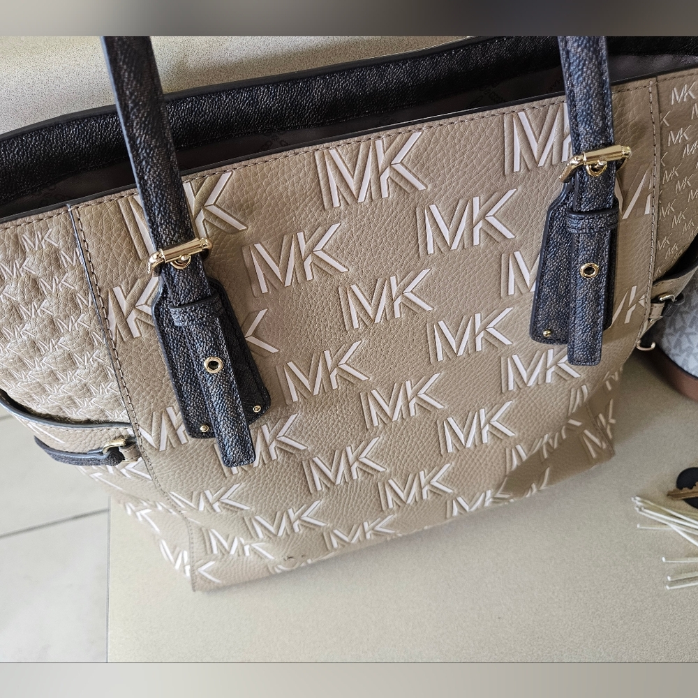 Michael Kors Tan and Black Logo Tote - Picture 5 of 7